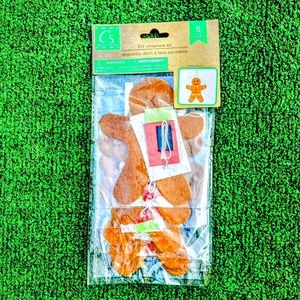 Christmas Holiday DIY Ornaments Felt Gingerbread Man Crafter's Square 5pc Kit
